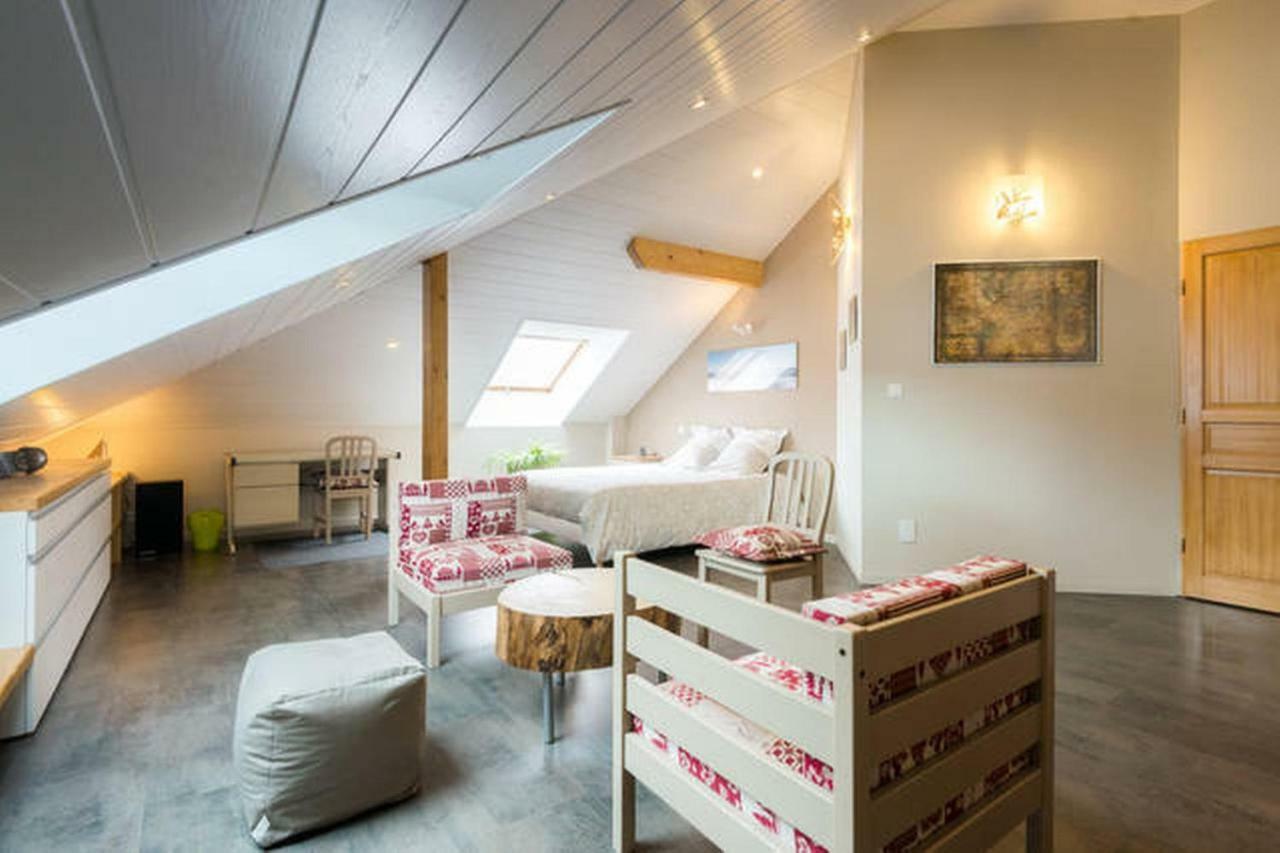 Chez Brigitte Et Sylvain Bed & Breakfast Annecy Exterior photo